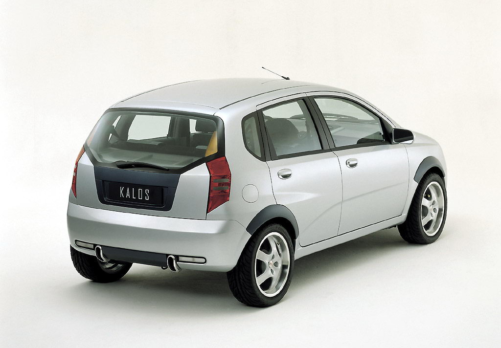 Daewoo Kalos 2002 002.jpg